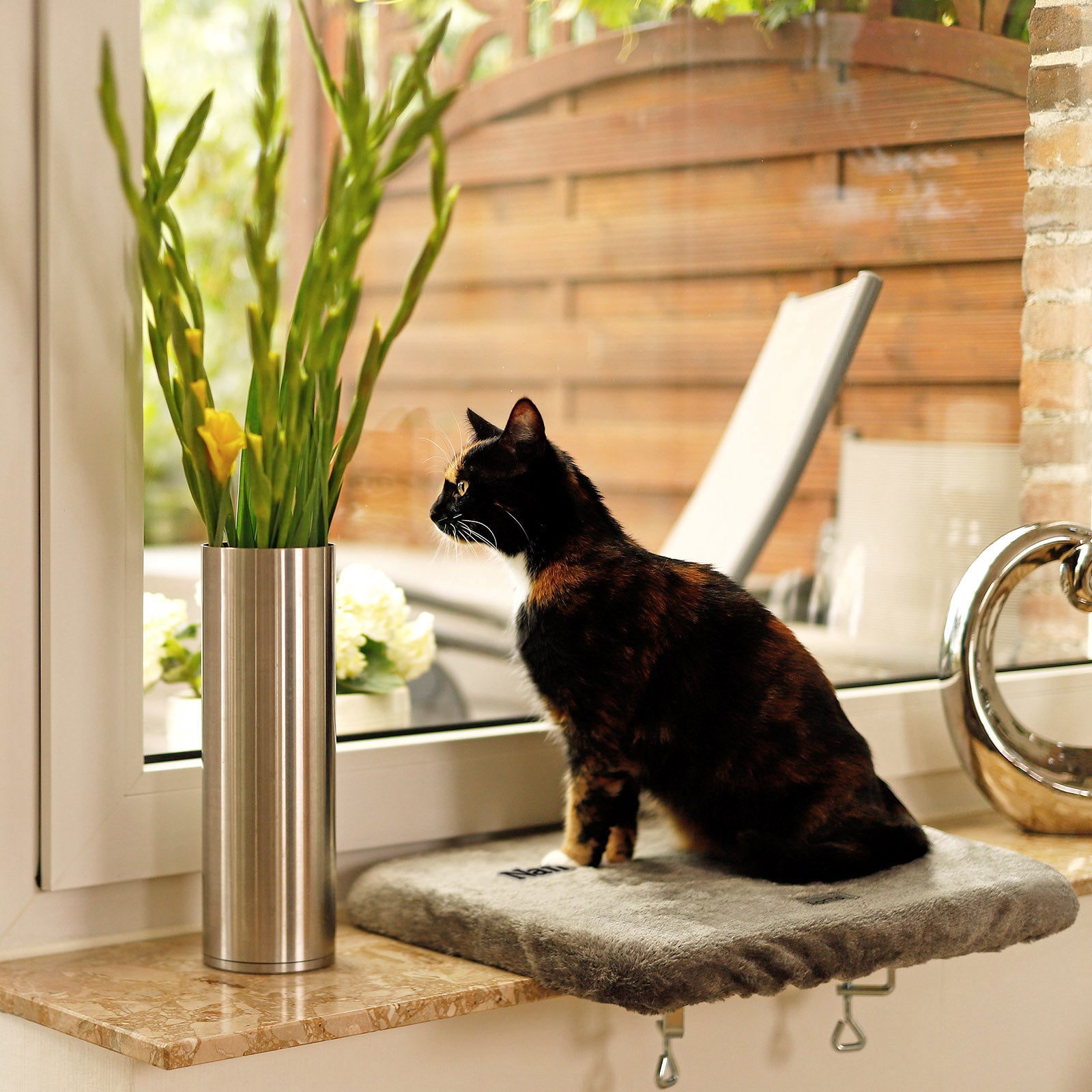 Fensterbankliege, personalisiert