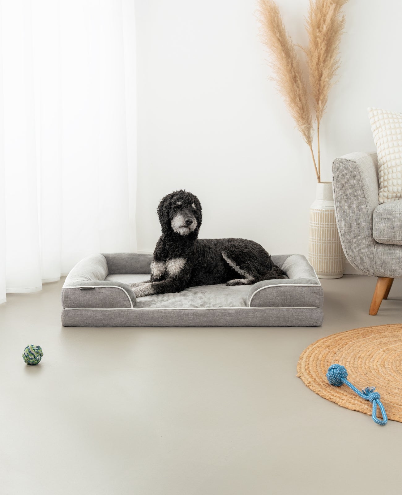 Orthopädisches Hundebett mit erhöhtem Rand, rutschfest