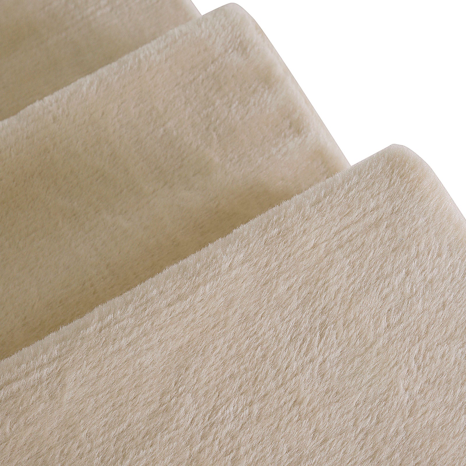 Kattentrap met pluche hoes